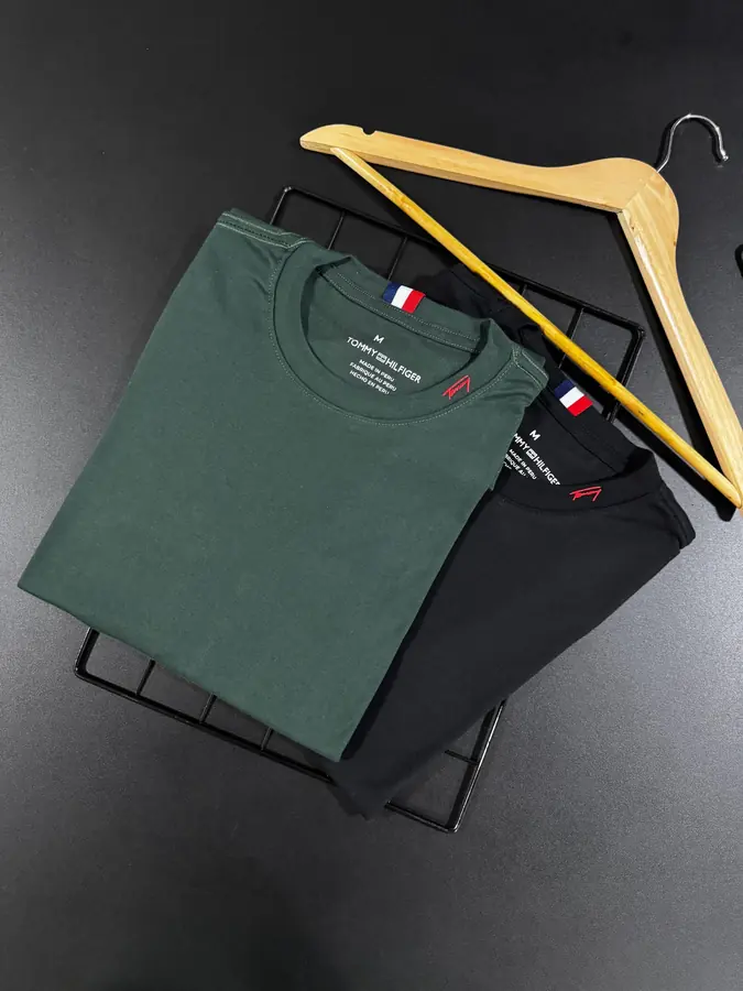 Camisetas gola redonda verde-musgo e preta