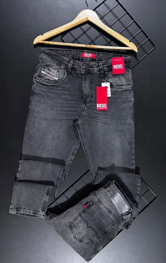 Calça jeans preta lavada